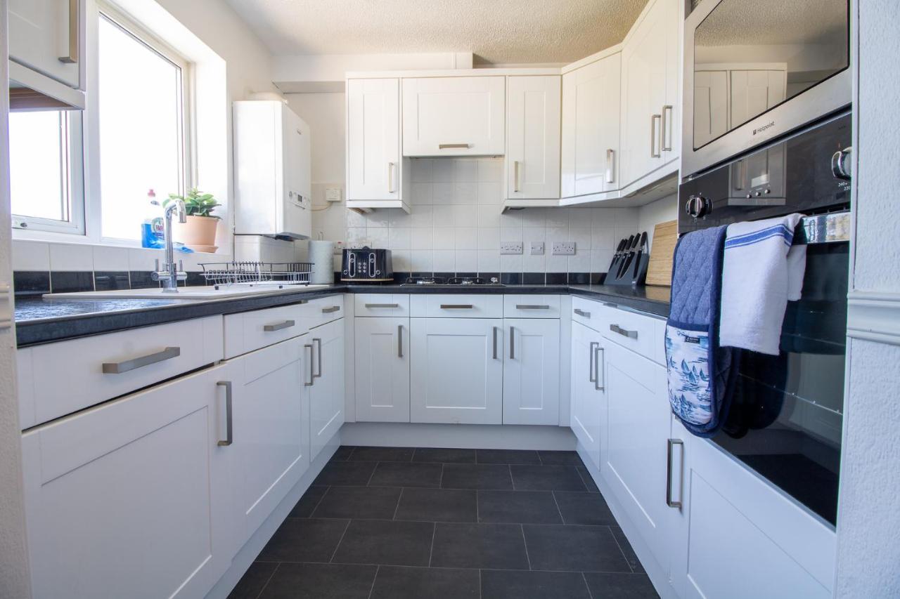 Laurels- 3-Beds, Parking, Short Walk To Beach Торки Экстерьер фото